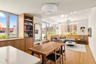 305 W 16th St, New York, NY 10011 - Photo 2