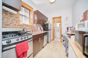 454 9th Ave, New York City, NY 10018 - Photo 2
