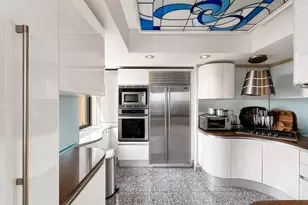400 E 70th St, New York City, NY 10021 - Photo 8