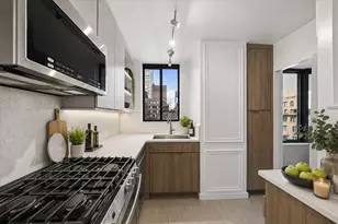 309 E 49th St, New York City, NY 10017 - Photo 4