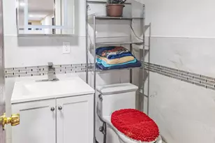 27 Hubbard Pl, New York City, NY 11210 - Photo 14