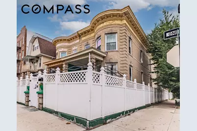 27 Hubbard Place, New York City, NY 11210 - Photo 2