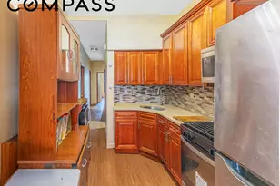 27 Hubbard Pl, New York City, NY 11210 - Photo 8