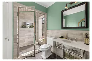 410 W 24th St, New York City, NY 10011 - Photo 16