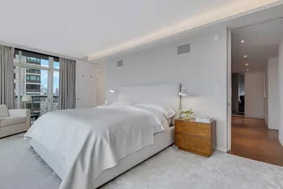 188 E 64th Street #2501, New York City, NY 10065 - Photo 12