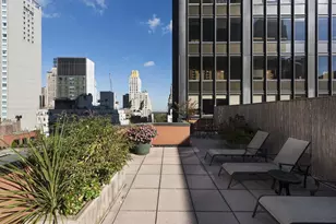 77 W 55th St, New York City, NY 10019 - Photo 6