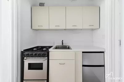 433 W 34th Street #10F, New York City, NY 10001 - Photo 16
