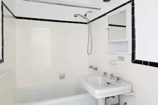 433 W 34th St., New York City, NY 10001 - Photo 18