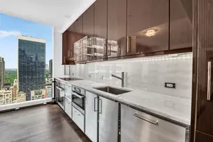 20 W 53rd St, New York, NY 10019 - Photo 10