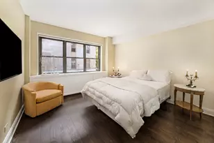 165 E 72nd St, New York, NY 10021 - Photo 4