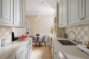 32 Washington Square W, New York City, NY 10011 - Photo 8