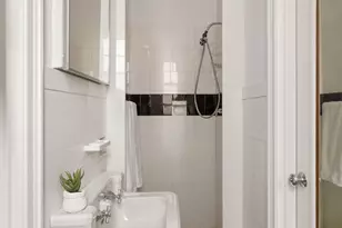 32 Washington Square W, New York City, NY 10011 - Photo 16