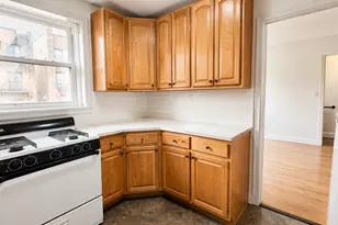 122 E 83rd St, New York City, NY 10028 - Photo 8