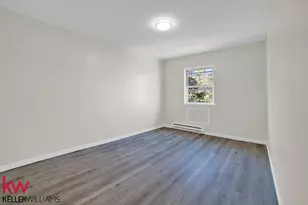 94-27 83rd St, New York City, NY 11416 - Photo 4