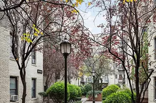 21-06 35th St, New York City, NY 11105 - Photo 8