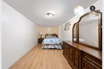 29-10 Butler Street, New York City, NY 11369 - Photo 26