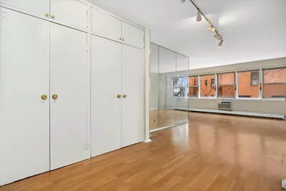 87-15 165th Street #4B, Jamaica, NY 11432 - Photo 2