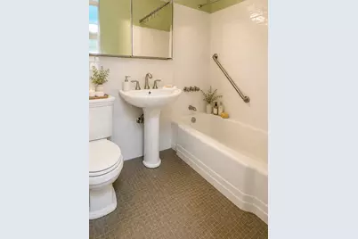900 W 190th Street #9B, New York City, NY 10040 - Photo 6