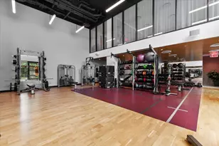 547 W 47th St, New York City, NY 10036 - Photo 32