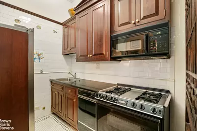 6 E 76th Street #1R, New York City, NY 10021 - Photo 10