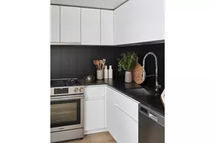 305 Union Ave, New York City, NY 11211 - Photo 6