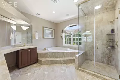 3411 Country Club Road, New York City, NY 10465 - Photo 12
