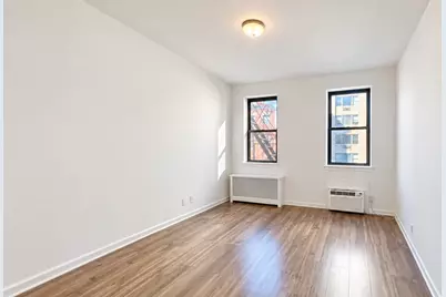 340 E 83rd Street #4D, New York City, NY 10028 - Photo 2