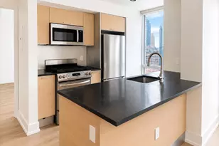 350 W 42nd St, New York City, NY 10036 - Photo 4
