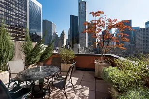 77 W 55th St, New York, NY 10019 - Photo 4