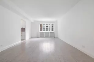 30 W 60th St, New York City, NY 10023 - Photo 2