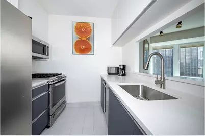 150 W 56th Street #4712, New York City, NY 10019 - Photo 2