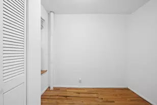 320 E 49th St, New York City, NY 10022 - Photo 4