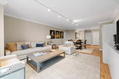 721 Fifth Avenue #37E, New York, NY 10022 - Photo 4