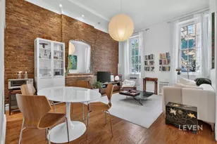 220 W 15th St, New York City, NY 10011 - Photo 2
