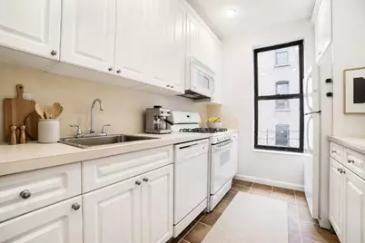 521 W 122nd Street #65, New York, NY 10027 - Photo 2