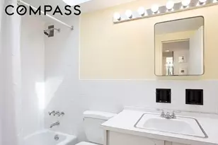 321 E 48th St, New York City, NY 10017 - Photo 8