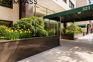 321 E 48th St, New York City, NY 10017 - Photo 12