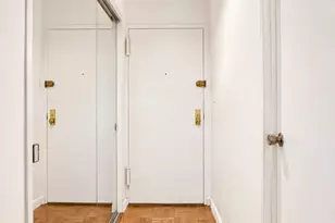 321 E 48th St, New York City, NY 10017 - Photo 6