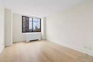 145 W 67th St, New York City, NY 10023 - Photo 4