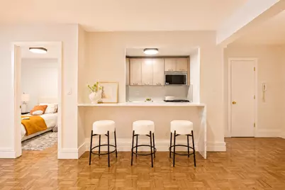 415 Beverley Road #1R, Brooklyn, NY 11218 - Photo 2