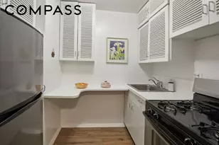 411 E 57th St, New York City, NY 10022 - Photo 4