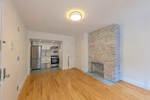 310 W 22nd St, New York City, NY 10011 - Photo 4