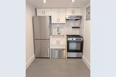 310 W 22nd Street #1a, New York City, NY 10011 - Photo 2