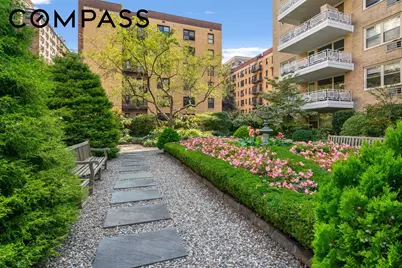 40 E 9th Street #12K, New York, NY 10003 - Photo 16