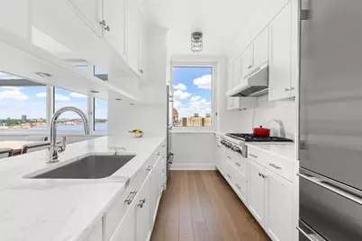 100 Riverside Boulevard #27B, New York City, NY 10069 - Photo 4