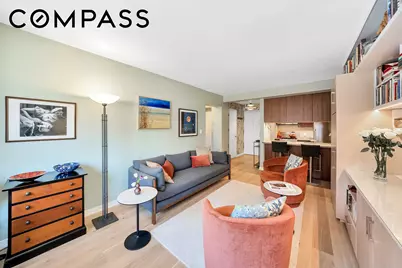 33 Greenwich Avenue #3G, New York City, NY 10014 - Photo 2