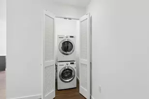 321 W 110th St, New York City, NY 10026 - Photo 12