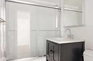 333 E 46th St, New York City, NY 10017 - Photo 10