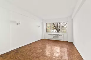 333 E 46th St, New York City, NY 10017 - Photo 6