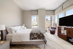 255 E 74th St, New York, NY 10021 - Photo 4